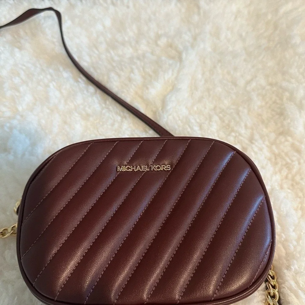 Michael Kors Rose small‎ quilted crossbody Bag with Gold Chain in Merlot